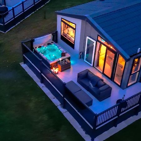 Hotchkin Lodge وودهال سبا المظهر الخارجي الصورة