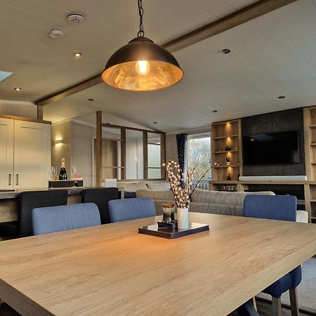 Hotchkin Lodge وودهال سبا المظهر الخارجي الصورة