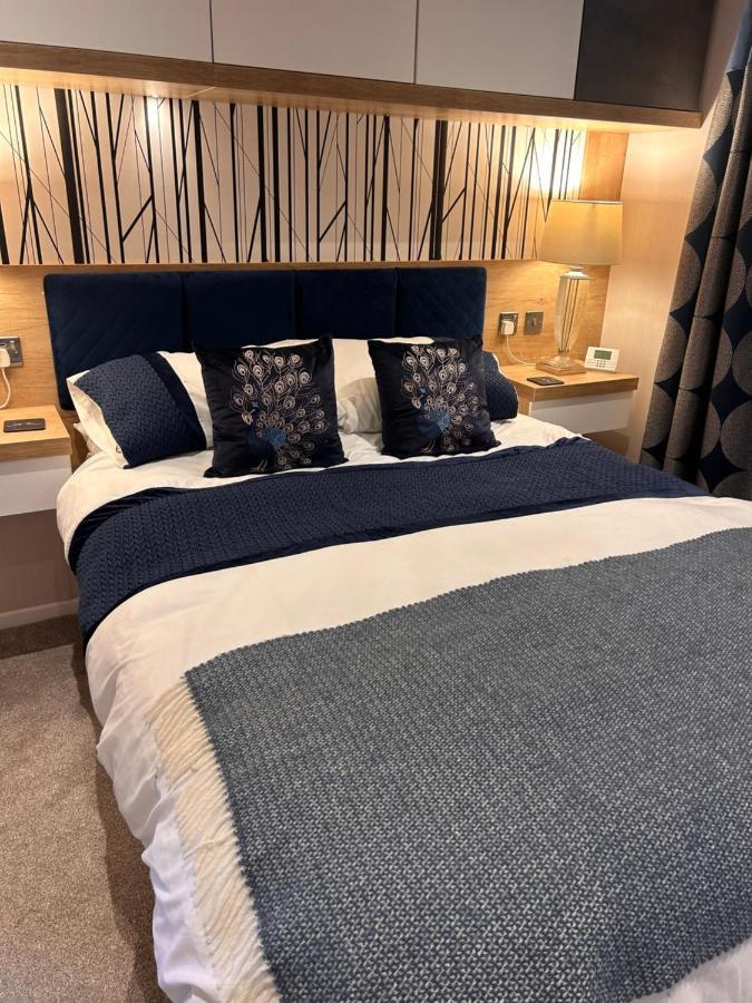 Hotchkin Lodge وودهال سبا المظهر الخارجي الصورة