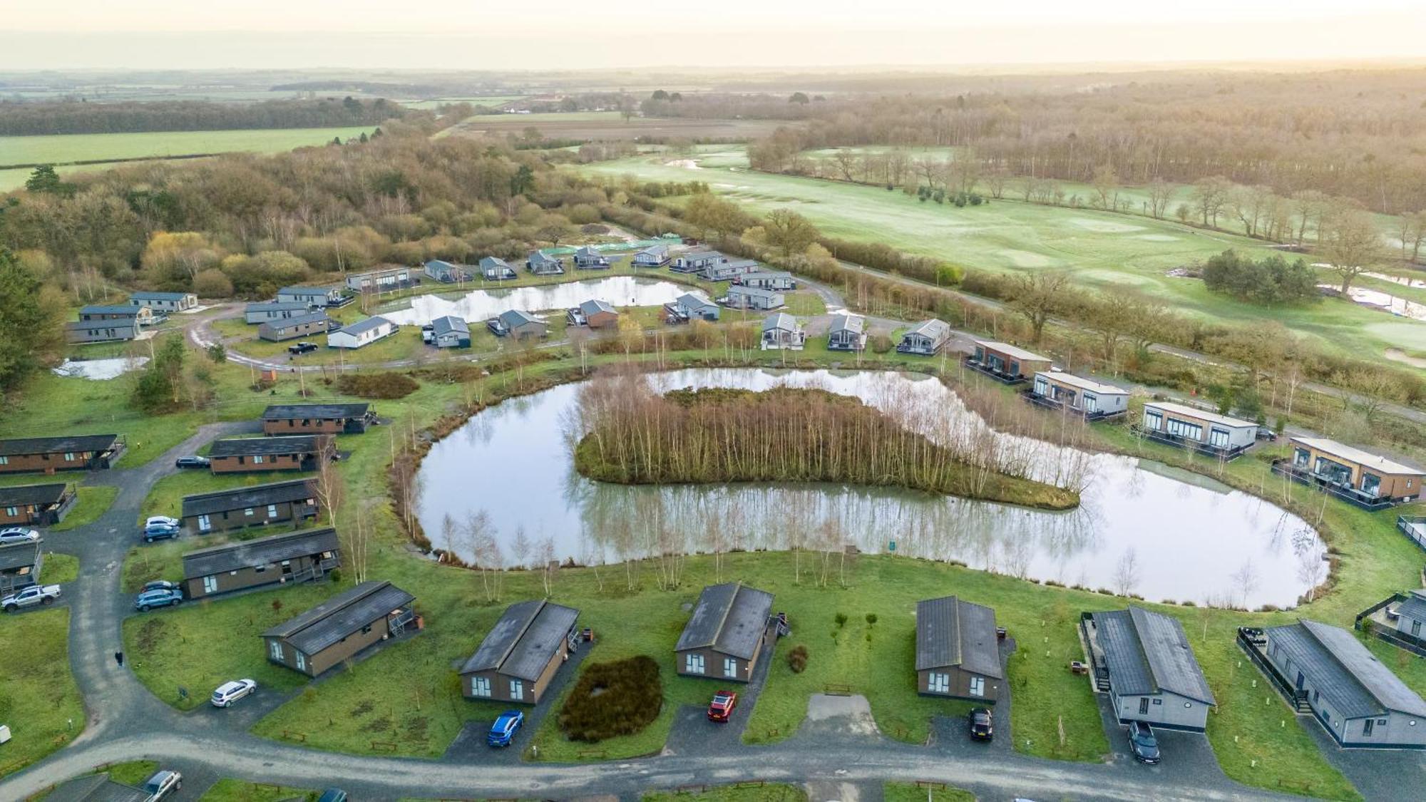 Hotchkin Lodge وودهال سبا المظهر الخارجي الصورة