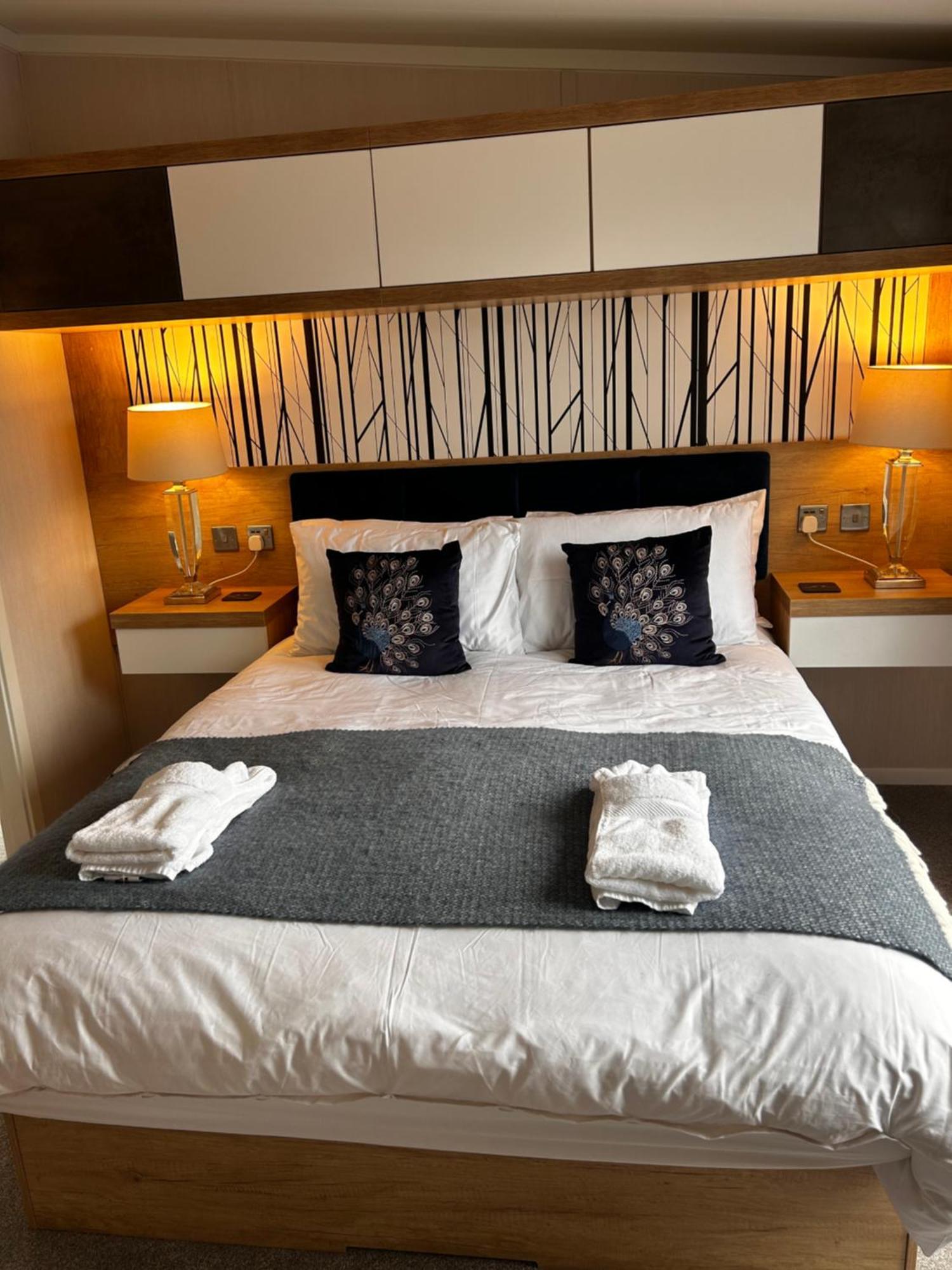 Hotchkin Lodge وودهال سبا المظهر الخارجي الصورة